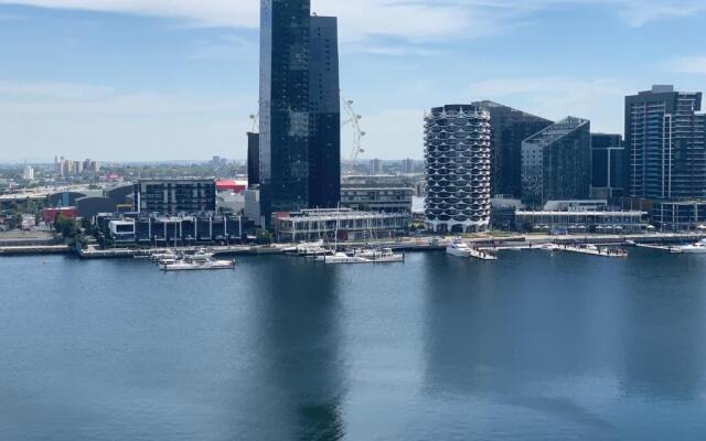 Pars Apartments Collins Wharf Docklands