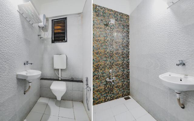 OYO 77910 Hotel Devanshi