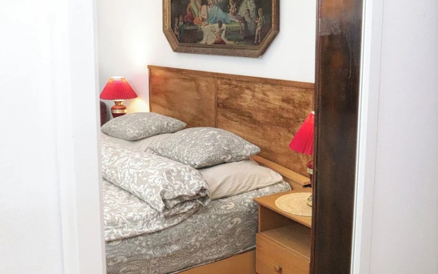 Room & Parking Assistance
