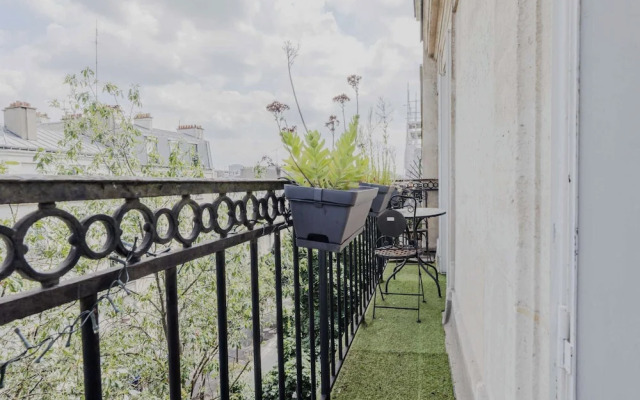 Apartment in Montmartre With 1 Room