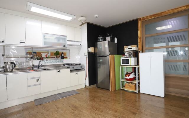 Gangneung Ocean Marina Pension - Hostel