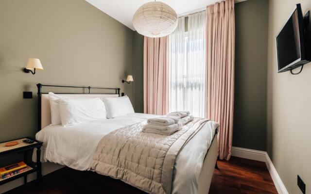 Redland Suites - Apartment 5