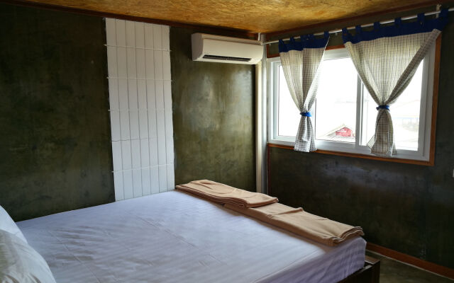 Sriraya Guesthouse