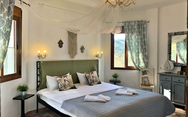 Casa Rural con Piscina Privada y Jacuzzi