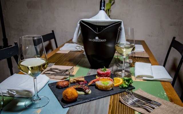 De Gregorio Suites