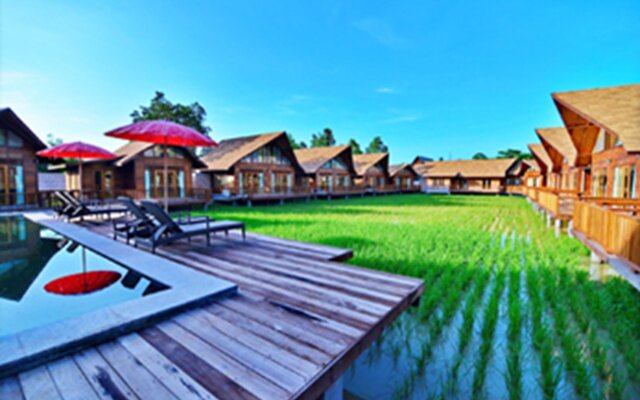 Rice Farm Villa Suratthani
