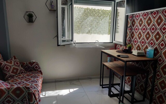 Modern Cozy VerGian Studio in the Beach