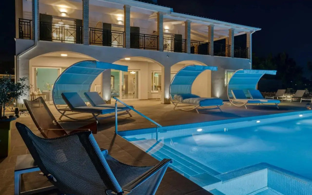 Rivazzurra Luxury BeachFront Villa