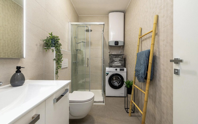 City Lux Apartment 2 - with garage and balcony