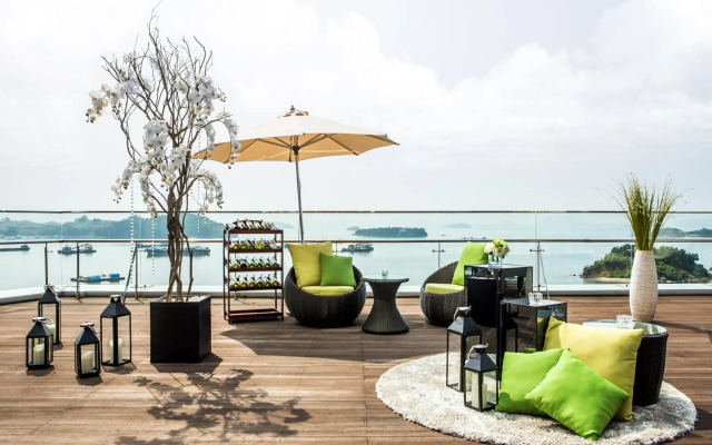 Hidden Bay Hotel