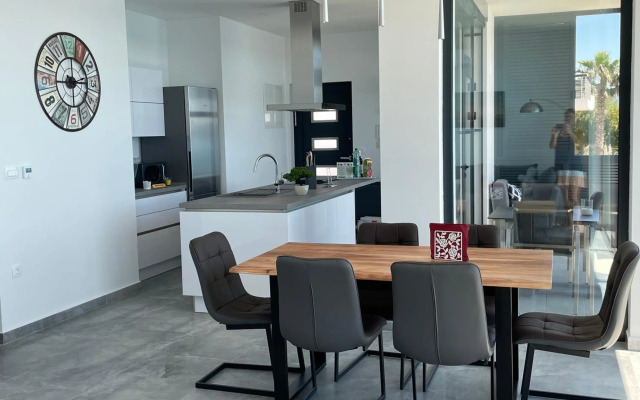 Palms & Beach Maslenica