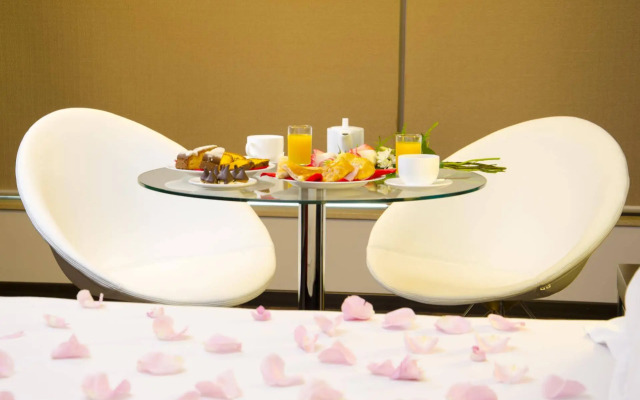 My Suites Boutique Hotel & Wine Bar