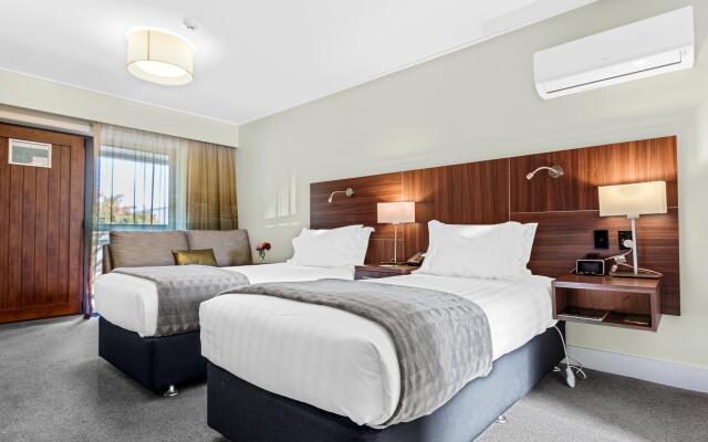 Holiday Inn Queenstown Frankton Road by IHG