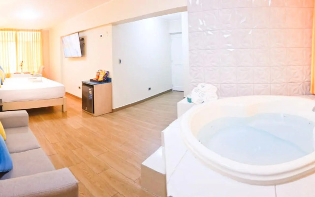 Acuario Hotel & Suites