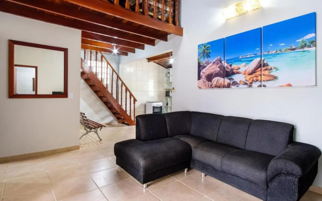 Bh 12: Casa Com Piscina, Perfeita E Bem Localizada!!!