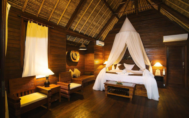 Lembongan Bay Shore Huts