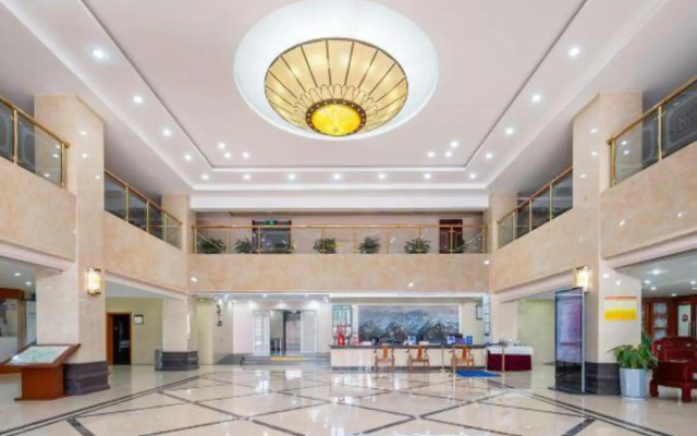 Dong Du Hotel