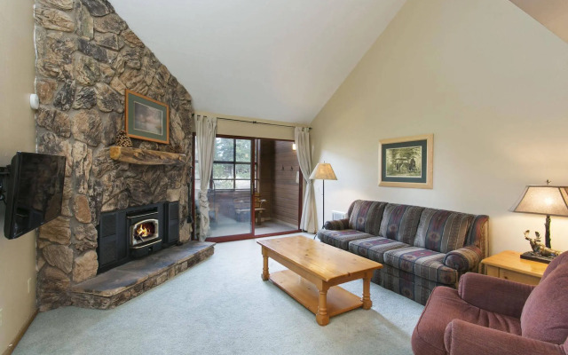 Aspen Creek by 101 Great Escapes