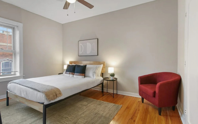 3BR Apartment w Laundry in Rogers Park