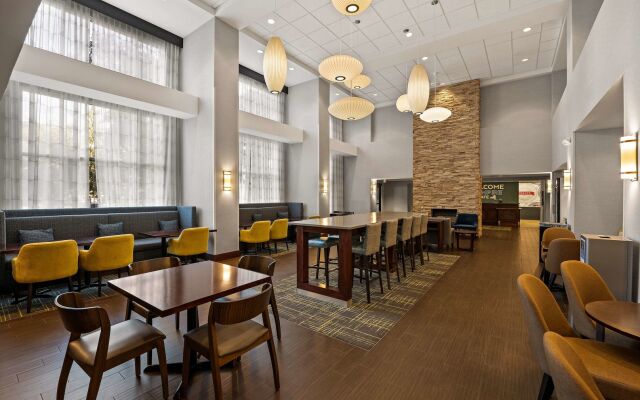 Hampton Inn & Suites Poughkeepsie