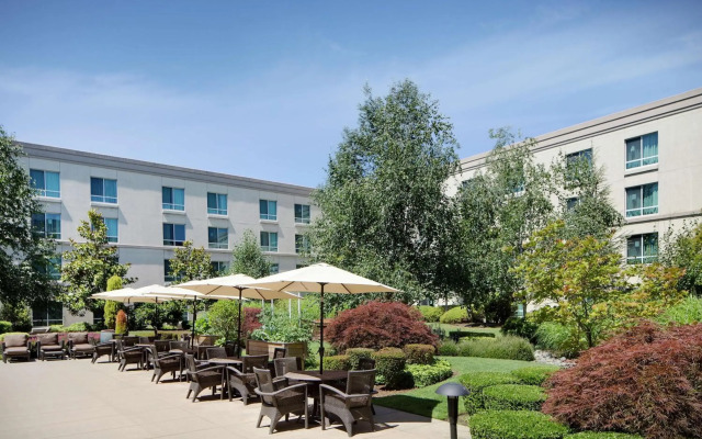 Hilton Seattle Airport & Conference Center