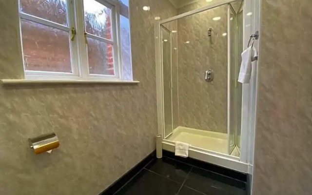 SK Baylis house hotel