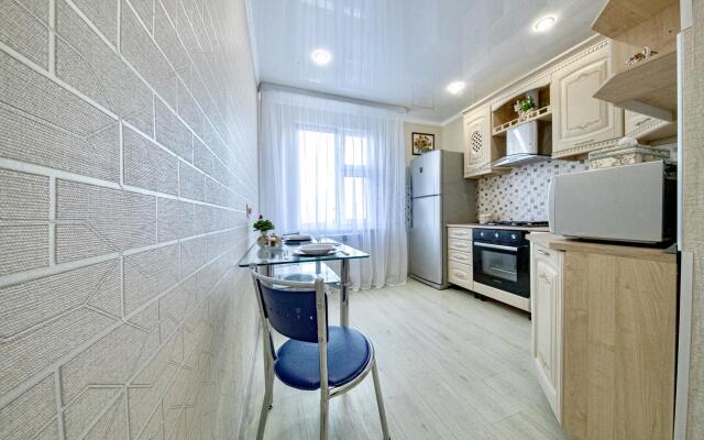 Апартаменты Четыре Сезона мкрн. Дружба 2/8