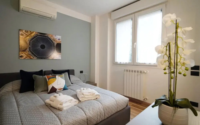 Modern Apt Next to M3 Metro, Milan