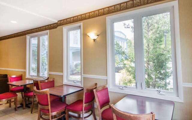 Econo Lodge Inn & Suites Old Saybrook Westbrook