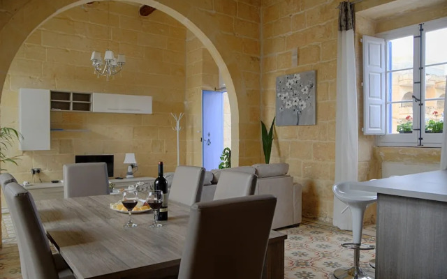 Simar Farmhouse