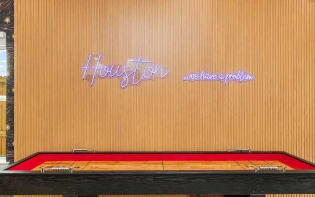 Chic 4BR Getaway Near NRG TMC