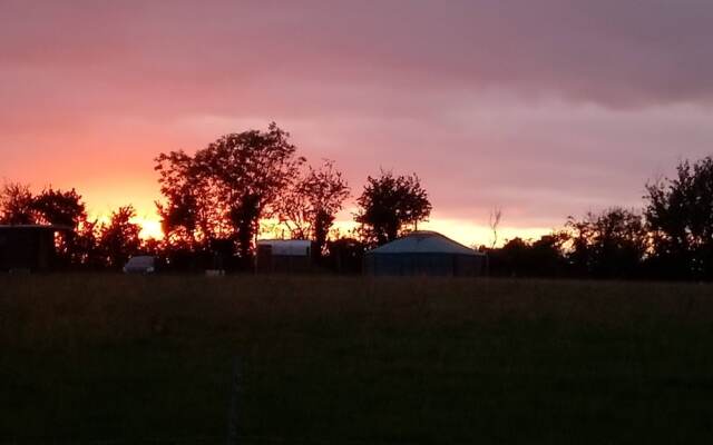 Beautiful Rural Yurt With Wood Fired hot tub