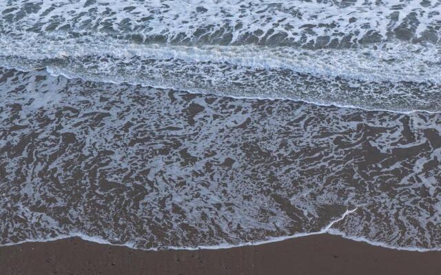 Caldey Bay Apartment - Lovely Sea Views