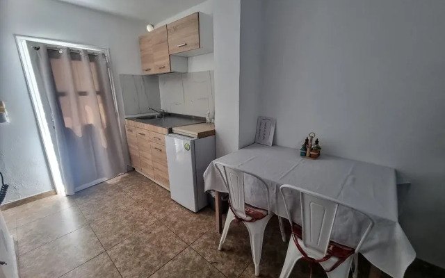 Santorini Studios Pleasure By The Sea