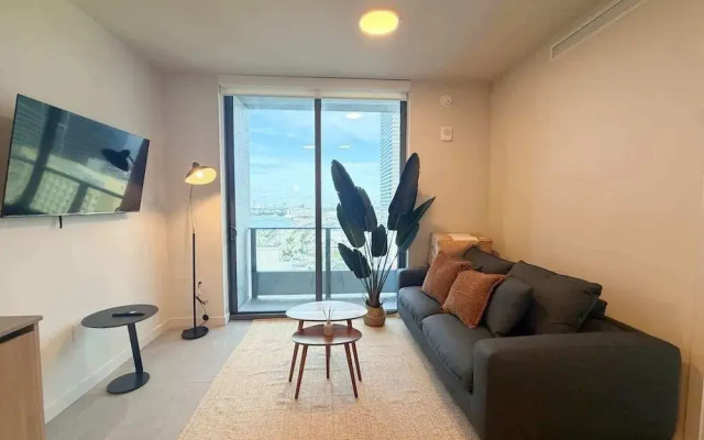 501 First Bayfront