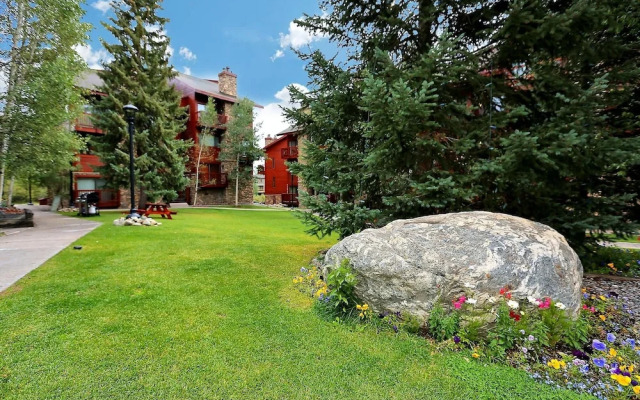 Pine Ridge 11e 2 Bedroom Condo