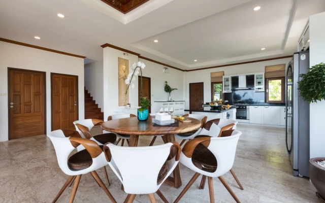 Lilly Villa