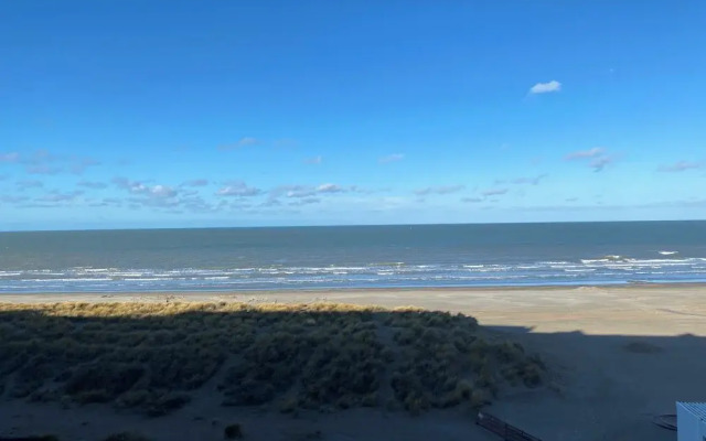 Apartment in Nieuwpoort With Stunning Sea View
