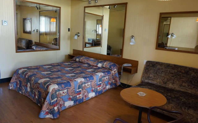 Motel R-100