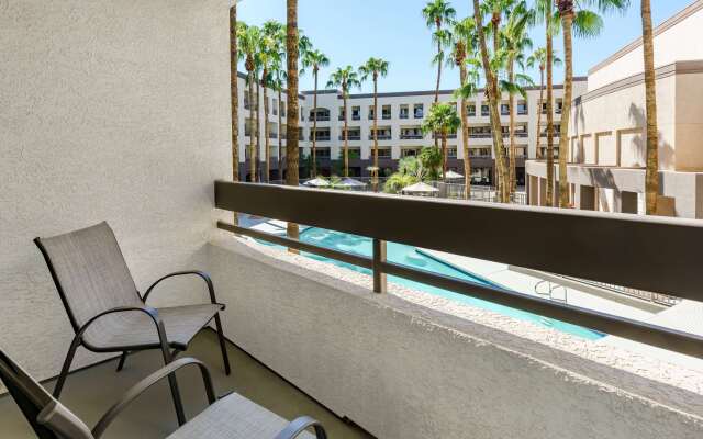 Hilton Phoenix Airport