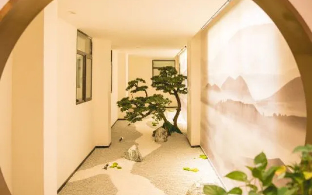 Homeinn Plus Hotel (Shanghai Dapuqiao)