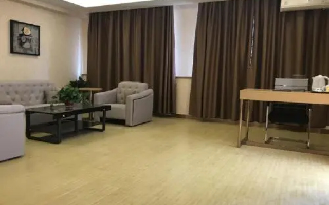 GreenTree Inn Shijiazhuang Xinji City Shifu Street Express Hotel
