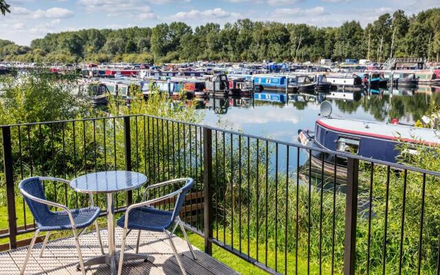 Roydon Marina Village Hotel