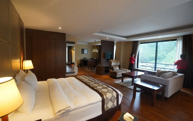 Ariya Hotel