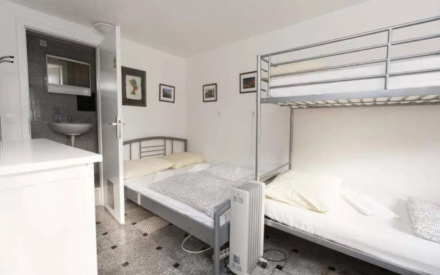 Hostel 24 Center