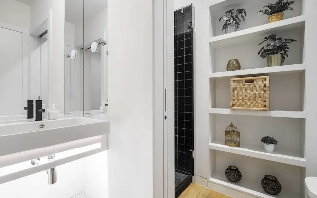 Urban Elegance: A Modern Haven In Lisbon'S Heart