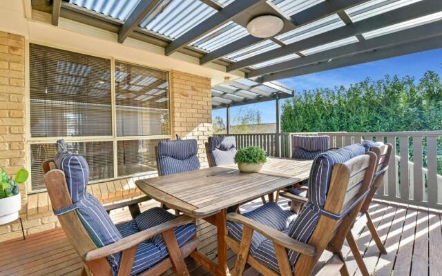 Goldfinch Way Stunning & Spacious Home Sleeps 11
