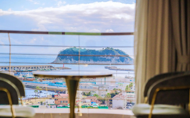 Hotel Bridge Seogwipo