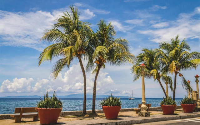 Plaza Maria Luisa Suites Inn