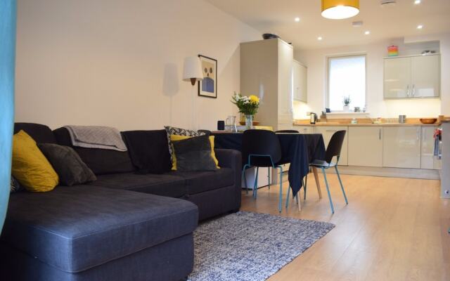 South London 1 Bed Flat with Balcony